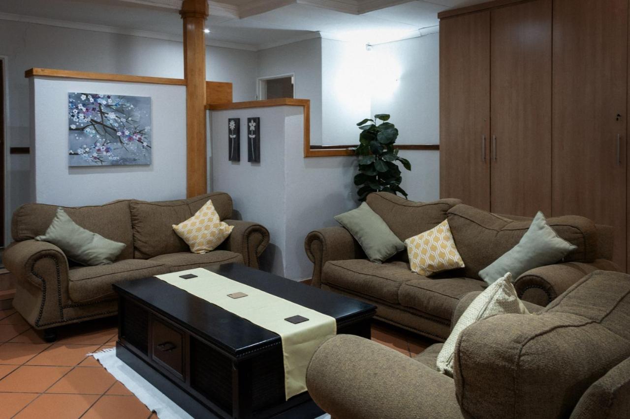 Park Living Guesthouse Bloemfontein Luaran gambar